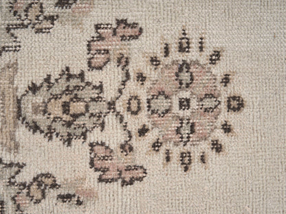 8000 - 3'10" x 6'11"