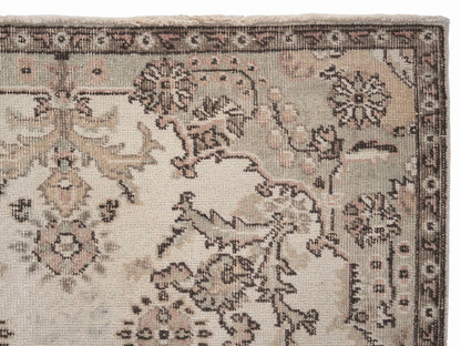 8000 - 3'10" x 6'11"