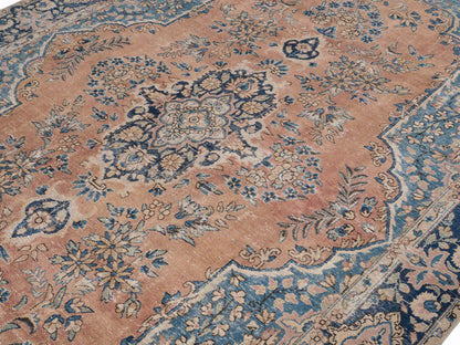 9047 - 7'11" x 12'2"