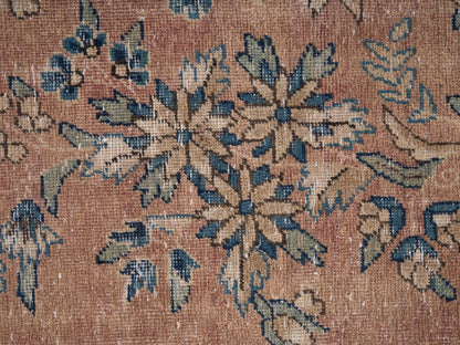 9047 - 7'11" x 12'2"