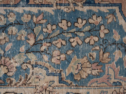 9047 - 7'11" x 12'2"