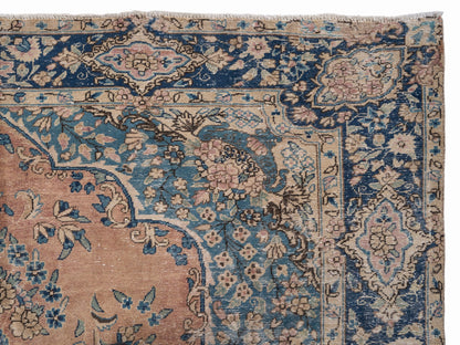 9047 - 7'11" x 12'2"