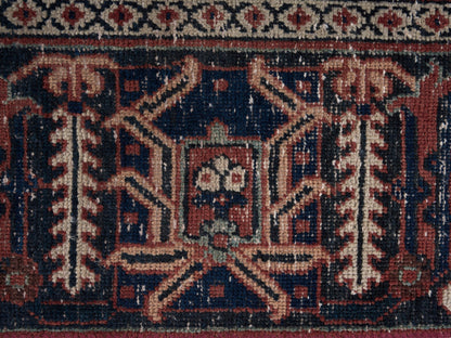 9046 - 7'9" x 10'11"