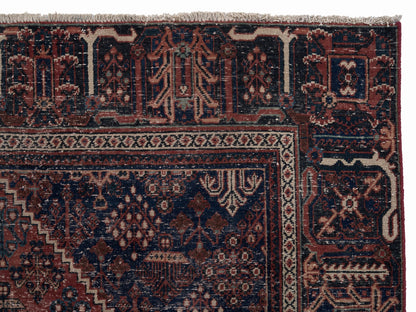 9046 - 7'9" x 10'11"