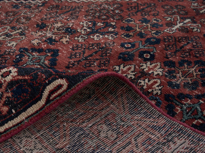 9046 - 7'9" x 10'11"