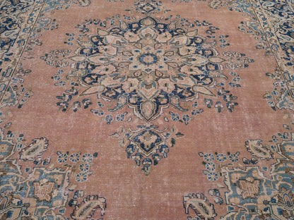 9042 - 8'10" x 11'9"