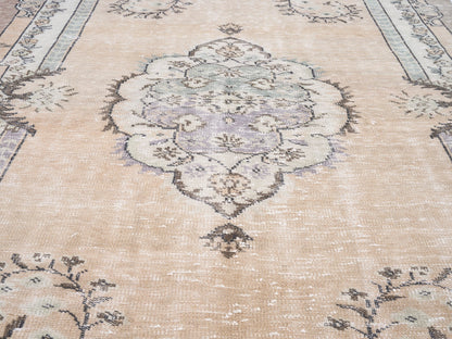 8601 - 5'10" x 8'10"