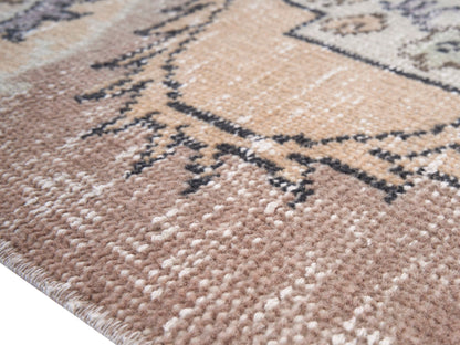 8601 - 5'10" x 8'10"