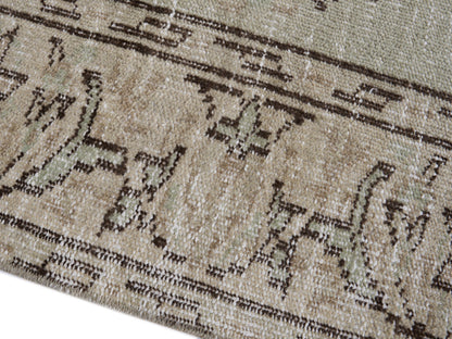 8009 - 5'11" x 9'11"