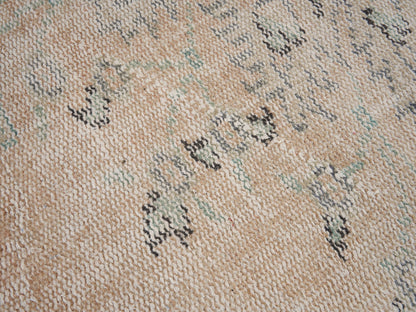 8093 - 5'10" x 9'11"