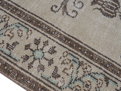 8116 - 6'10" x 10'9"