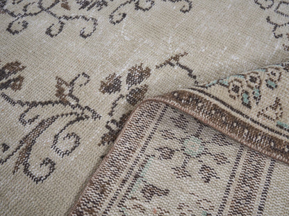 8116 - 6'10" x 10'9"