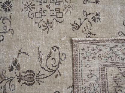 8116 - 6'10" x 10'9"