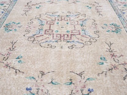 8506 - 4'11" x 8'10"