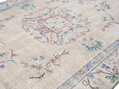 8506 - 4'11" x 8'10"