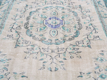 8695 - 4'11" x 8'10"