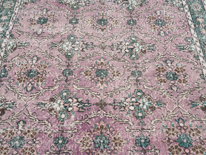 8705 - 4'11" x 8'11"