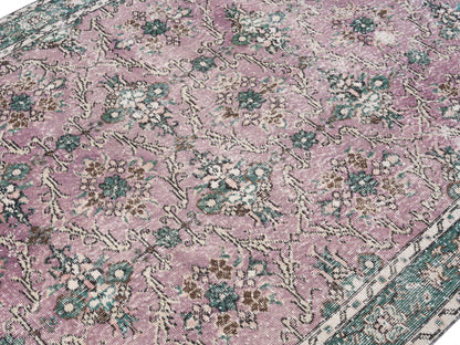 8705 - 4'11" x 8'11"