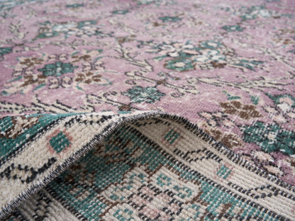 8705 - 4'11" x 8'11"