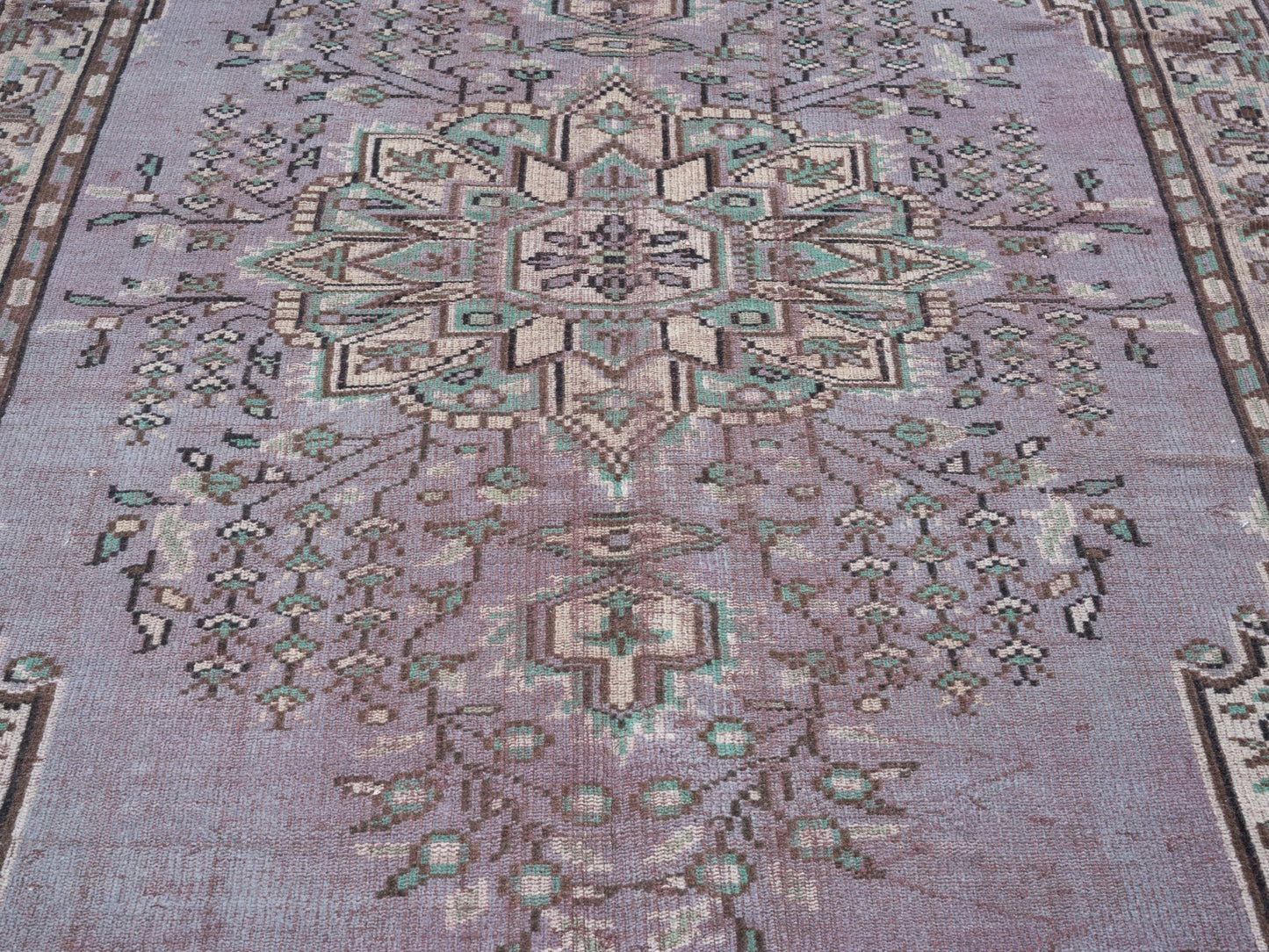 8673 - 5'10" x 10'1"