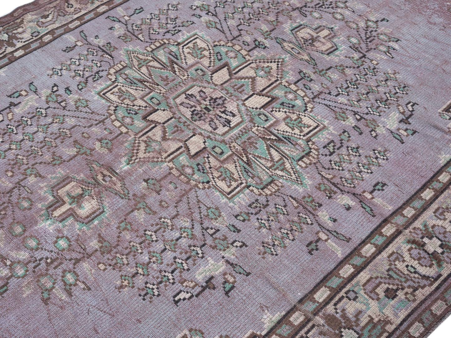 8673 - 5'10" x 10'1"