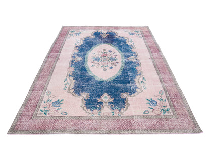 8444 - 6'10" x 10'5"