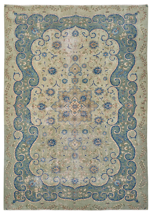 XL318 - 8'1" x 11'1"